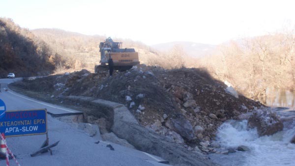 Ξεκίνησαν οι εργασίες αποκατάστασης του εθνικού οδικού δικτύου στην περιοχή Χάνι-Μπιρίκι 5