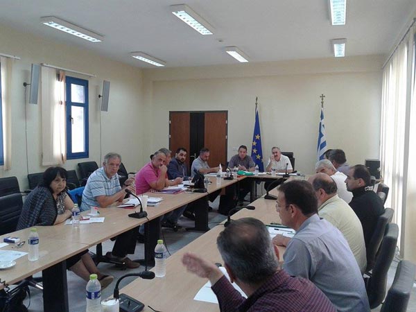 Σύσκεψη στην Περιφέρεια για το συντονισμό και τη λειτουργία του στόλου του ΕΚΑΒ 1