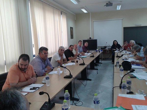 Σύσκεψη στην Περιφέρεια για το συντονισμό και τη λειτουργία του στόλου του ΕΚΑΒ 2