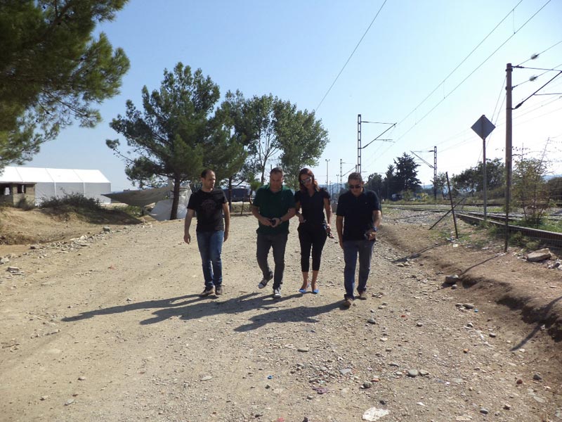 Σε μια κίνηση αλληλεγγύης από τους πολίτες της Δυτικής Μακεδονίας η Περιφέρεια παρέδωσε ανθρωπιστική βοήθεια για τους πρόσφυγες που βρίσκονται στην Ειδομένη Κιλκίς 8